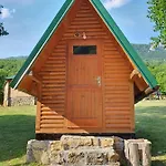 Üdülőközpont Grand Tara Rafting *