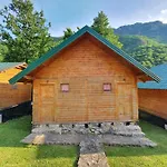 Grand Tara Rafting Üdülőközpont *